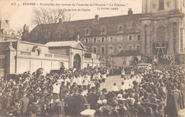 CPA 35 RENNES FUNERAILLES DES VICTIMES DE L'INCENDIE DE L'HOSPICE LA PILETIERE - Rennes