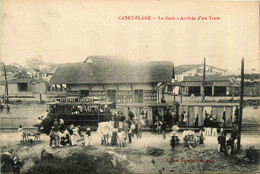 Canet Plage * La Gare * L'arrivée D'un Tram Tramway * Marchands ? * Ligne Chemin De Fer - Canet Plage