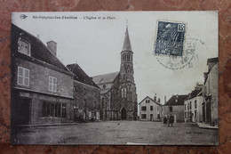 SAINT-SULPICE-LES-FEUILLES (87) - L'EGLISE ET LA PLACE - Saint Sulpice Les Feuilles