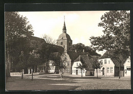 AK Ostseebad Burg (Insel Fehmarn), Breite Strasse Mit Museum Und Kirche - Fehmarn