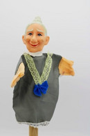 247 - Marionnette à Main - Tête Caoutchouc Peinte - La Grand-mère - Années 60/70 - Marionetas