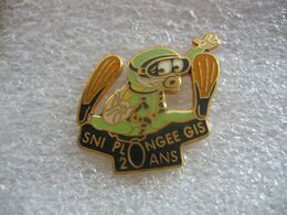 Pin's Numéroté 153 Des 20 Ans Du Club De Plongée SNI GIS à Guebwiller (Dépt 68). - Diving