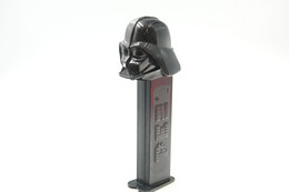 Vintage PEZ DISPENSER : Darth Vader - Lucasfilm Star Wars - 1997- Us Patent L=11cm - Other & Unclassified