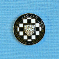 1 PIN'S //  ** JAGUAR / VOITURES SPORTIVES DE PRESTIGES ** - Jaguar