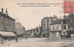 ISSY-LES-MOULINEAUX  -  Avenue De Verdun - Carrefour De La Ferme Des Moulineaux - Issy Les Moulineaux