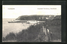 AK Flensburg-Glücksburg, Dampfer Am Strandhotel - Gluecksburg