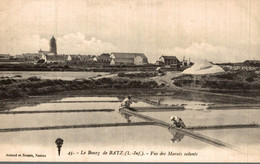 LE BOURG DE BATZ VUE SUR DES MARAIS SALANTS - Batz-sur-Mer (Bourg De B.)