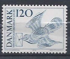 Danemark 1974 Timbre Neuf**  N° 588 UPU Avec Pigeon - Neufs