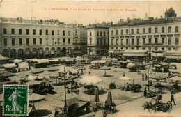 Toulouse * La Place Du Capitole à La Fin Du Marché * Foire Marchands - Toulouse