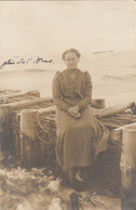 6709) GRAAL - Tolle Alte FOTO AK - Frau Am Wasser ALT !! 8.7.1914 - Graal-Müritz