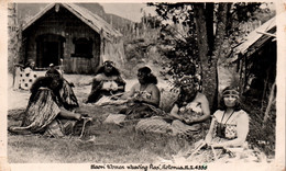 Nouvelle-Zélande - (Femmes) Maori Women Weaving Flax, Rotorua N.Z. - Carte-photo N° 4335 - Nouvelle-Zélande