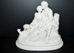 GROUPE PORCELAINE CAPODIMONTE Joseph D'ASTE SCENE GALANTE COUPLE MOUTONS FLEURS Statuette ITALIE COLLECTION DECO - Capodimonte (ITA)