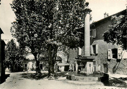 Mirabeau * La Place De La Fontaine - Sonstige & Ohne Zuordnung