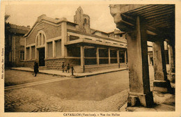 Cavaillon * La Vue Des Halles * Halle * Rue - Cavaillon