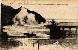 CPA PORT-en-BESSIN - Pendant La Tempéte - Les Vagues Montent A La (516197) - Port-en-Bessin-Huppain