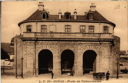 CPA DOUAI - Porte De VALENCIENNES (512715) - Douai