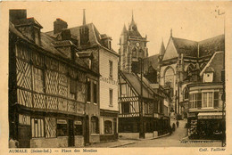 Aumale * La Place Des Moulins * Charcuterie * Boulangerie - Aumale