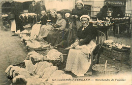 Clermont Ferrand * Les Marchandes De Volailles * Marché Foire Métier * Coiffe Costume Coiffes - Clermont Ferrand