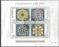 Norway   1994   Sc#1069  Stamp Day Souv Sheet Used  2016 Scott Value $12.50 - Gebraucht