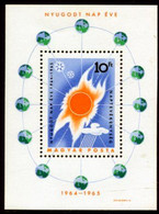 HUNGARY 1965 Quiet Sun Year Block MNH / **.  Michel Block 46 - Nuovi