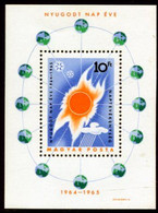 HUNGARY 1965 Quiet Sun Year Block MNH / **.  Michel Block 46 - Blocs-feuillets