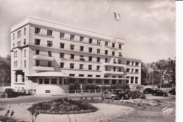 CARNAC -  Hôtel Britannia (voitures Années 1950) - Carnac