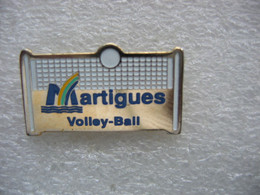 Pin's Du Club "Martigues Volleyball" - Voleibol