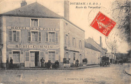 CPA 94 DOURDAN ROUTE DE VERSAILLES - Dourdan