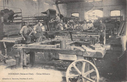 CPA 91 DOURDAN USINE MILITAIRE - Dourdan