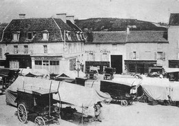 CPSM Maule-La Place Du Marché Vers 1900-Beau Timbre     L760 - Maule