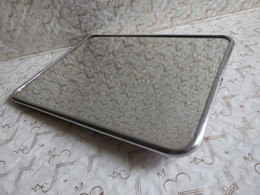 Beau Miroir Vintage à Suspendre Ou à Poser Modèle Moyenne Taille 17 X 23 Cm - Mirrors