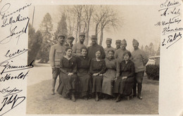 CPA 3179 - MILITARIA - Carte Photo Militaire - Un Groupe De Soldats & Femmes - Personnages