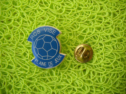 2003   PINS  Pin's   RCS  VISE  Plaine De Jeux  Belgique  Foot  Ballon - Andere & Zonder Classificatie