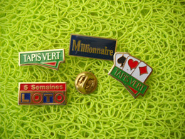 2046  Lot De 4  PINS  Pin's JEUX Millionnaire  Tapis Vert  Jeu De Carte LOTO 5 Semaines, Tapis Vert - Spelletjes