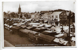 Real Photo Postcard, Great Yarmouth, Market Stalls, Shops, Road. - Great Yarmouth