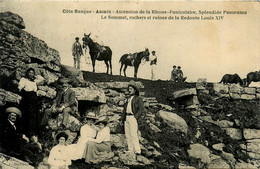 Ascain * Ascension De La Rhune Funiculaire * Sommet Rochers Et Ruines De La Redoute * Promeneurs - Ascain