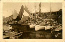 Ile D'oléron * St Trojan * Vue Sur Le Port * Bateaux - Ile D'Oléron