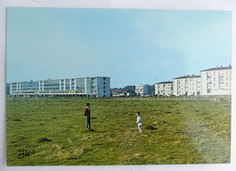 Delcampe - Carte Postale CPSM 72 LA FERTE BERNARD - LE NOUVEAU LYCEE ET LA CITE DU PRE DU CHATEAU - La Ferte Bernard