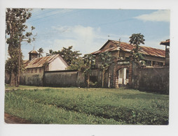 Delcampe - Guyane Française : Saint Laurent Du Maroni - Entrée De L'ancien Pénitencier (cp Vierge N°87) - Saint Laurent Du Maroni