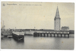 - 1329 -    NIEUPORT-BAINS  Le Vieux Phare Et Le Bassin A Flot - Nieuwpoort