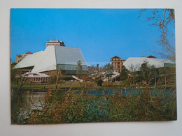 D181167   Australia  ADELAIDE   Festival Theatre And Drama Theatre -Elder Park - Stamp Opal  PU 1975 Sent To Hungary - Adelaide