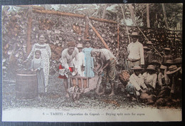 Tahiti Preparation Du Coprah  Cpa - Polynésie Française