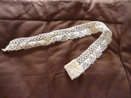 Dentelle Ancienne 1900 Aux Fuseaux Fait Main (90 Cm) - Dentelles Et Tissus