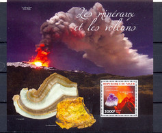 NIGER - MNH - VOLCANOS - MI.BR.BL 298 - CV = 12 € - Volcanos