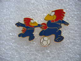 Pin's Footix, Mascotte De La Coupe Du Monde De Football 1998 - Voetbal