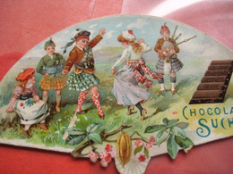 4 Cards FAN Shaped  C1884 Chocolate SUCHARD  V42 - Country Dancers, Litho 11,7 Cm X 7,6 Cm Scots Doedelzak Danses Dansen - Altri & Non Classificati