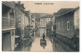 CPA - TONNERRE (Yonne) - La Rue De Venise - Tonnerre