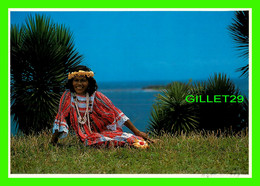 NOUVELLE CALÉDONIE - JEUNE FILLE MELANESIENNE - EDITIONS SOLARIS NOUMEA - PHOTO, P. HENIN - - New Caledonia