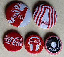 5 Badges Collector COCA COLA - Autres & Non Classés