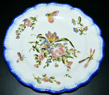 ASSIETTE CERAMIQUE MAJOLICA LASSUZE XIXe ANGOULÊME NO RENOLEAU Fleurs Papillons Déco Collection Vitrine - Angoulême/Le Renoleau (FRA)